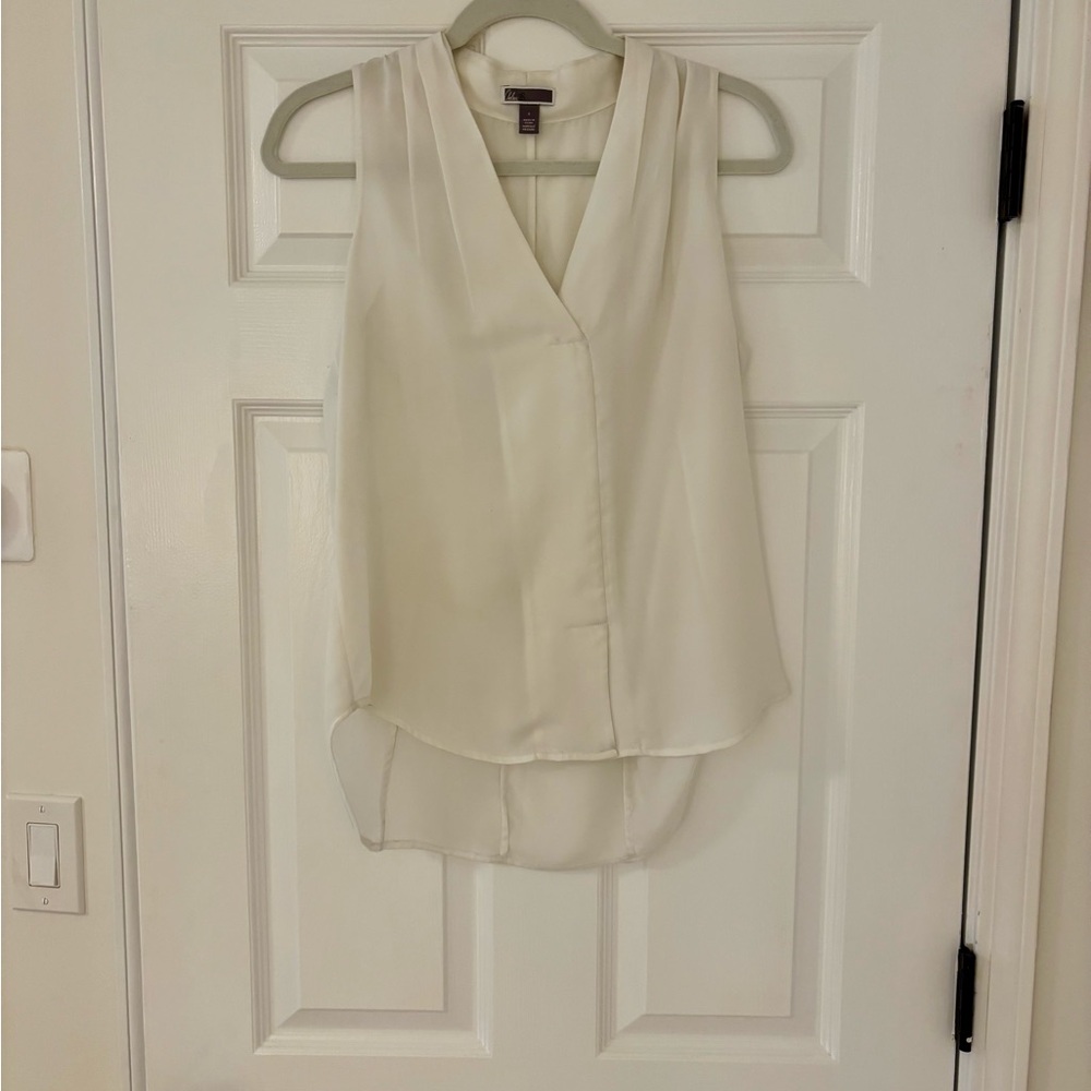 Chelsea28 Cream Sleeveless Blouse